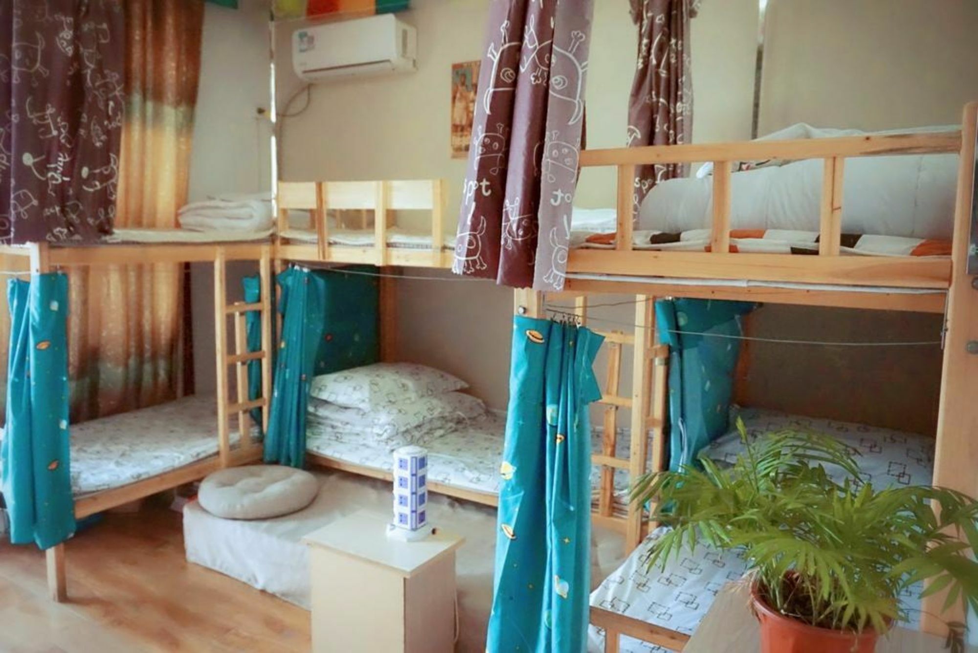 Huanlesong Youth Hostel 武汉 外观 照片